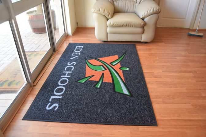 logo mats
